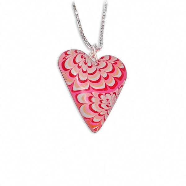 Hjertesmykke Krysantemum, rosa&rød, 25x23 mm, med snor -280207465 Hjertesmykke Krysantemum, rosa&rød, 25x23 mm, med snor -280207465