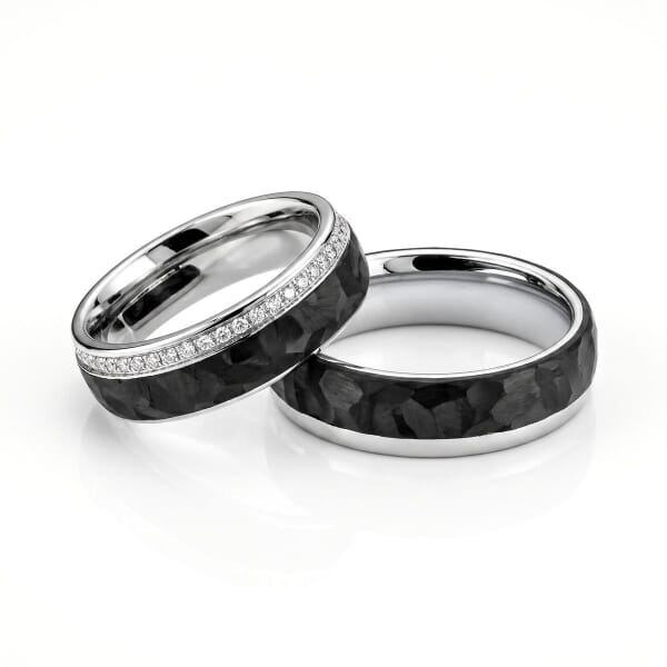 Gifteringer i hvitt gull med carbon og diamanter - 4806501 Gifteringer i hvitt gull med carbon og diamanter - 4806501