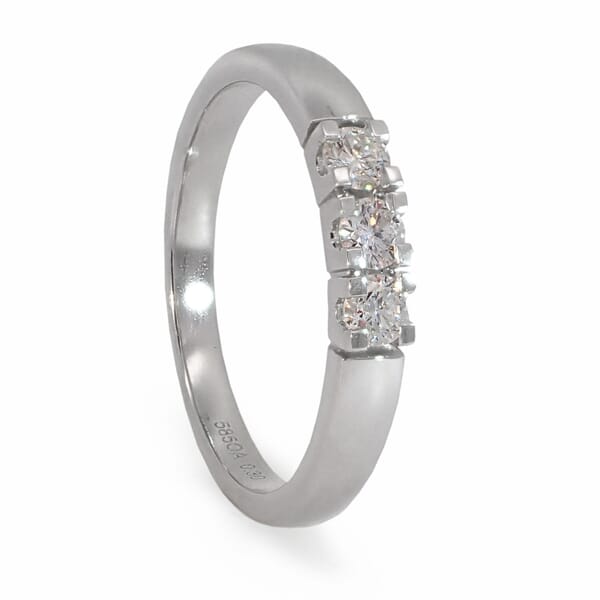 Iselin alliansering i hvitt gull med 3 diamanter - 8503010 Iselin alliansering i hvitt gull med 3 diamanter - 8503010