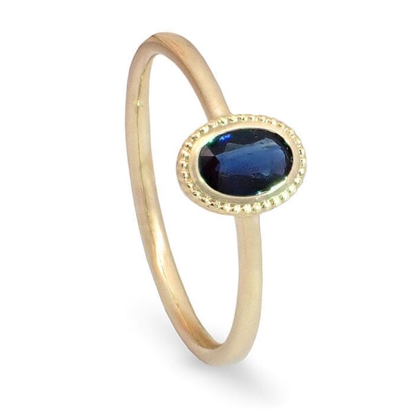 Gullring 14 kt med safir - bur585760 Gullring 14 kt med safir - bur585760